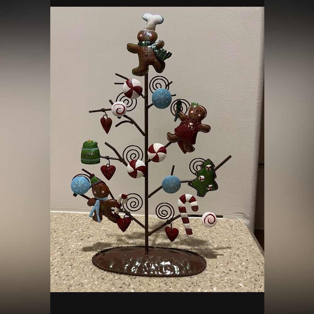 Festive Gingerbread Christmas Decor